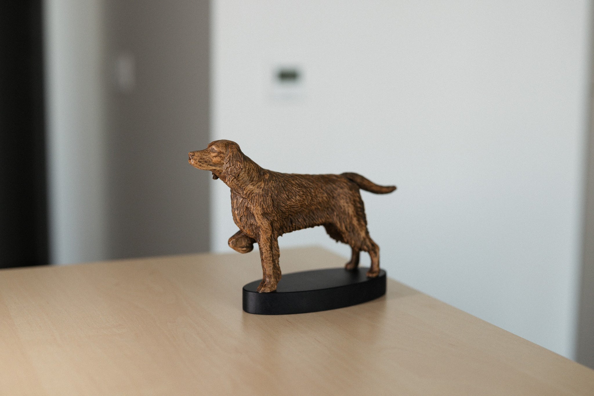 English Setter Wooden Figurine – Handcrafted Beechwood Dog Sculpture