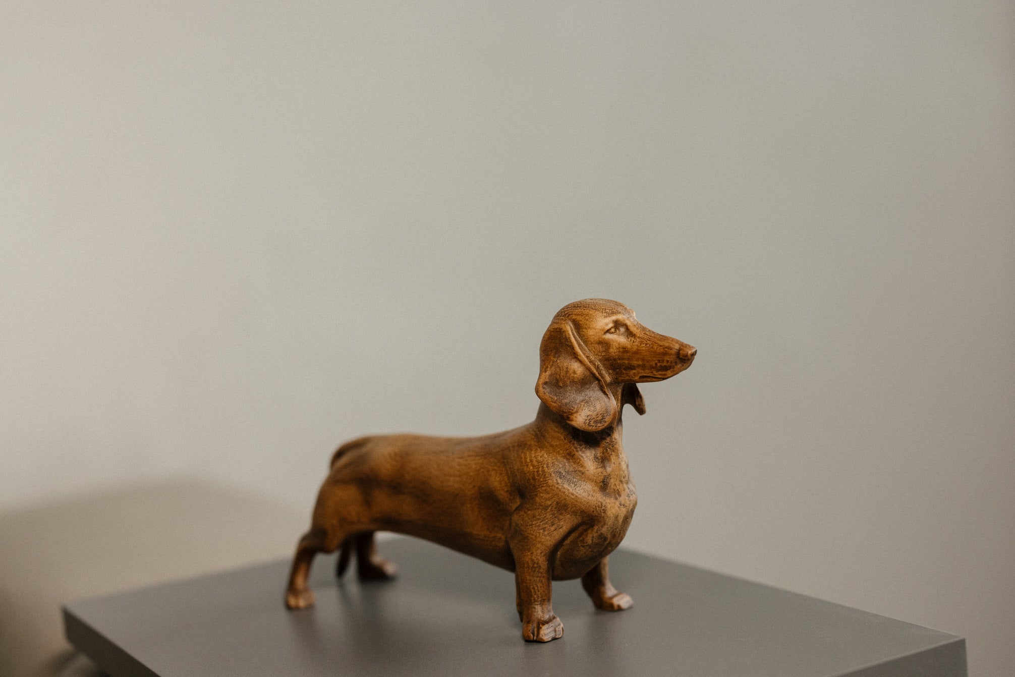 Dachshund Wooden Figurine – Handcrafted Beechwood Dog Sculpture