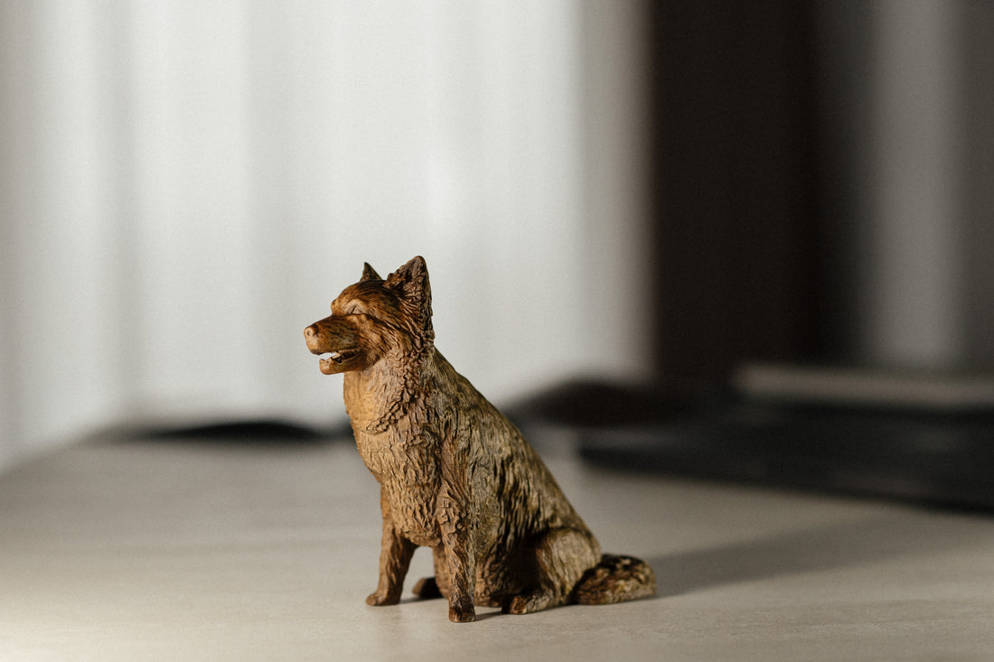 Border Collie Wooden Figurine – Hand-Finished Beechwood Sculpture