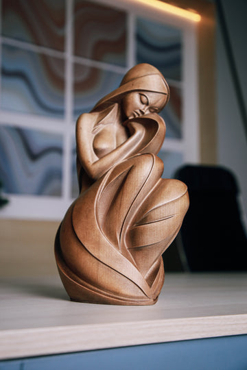 Solid Beech Wood Woman Figurine (Artistic Sculptural Design)