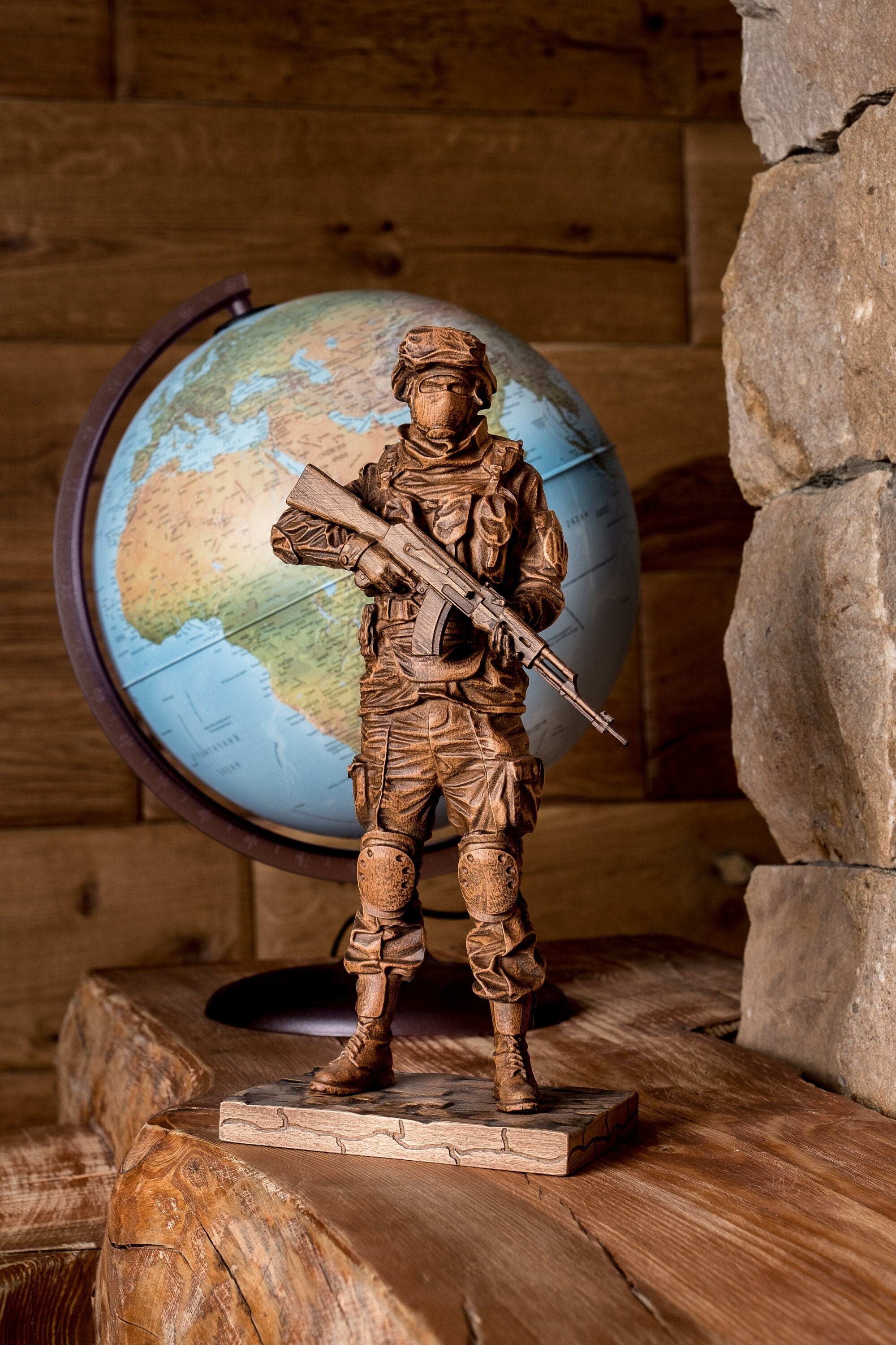 High quality Customizable military figurine decorative-gift