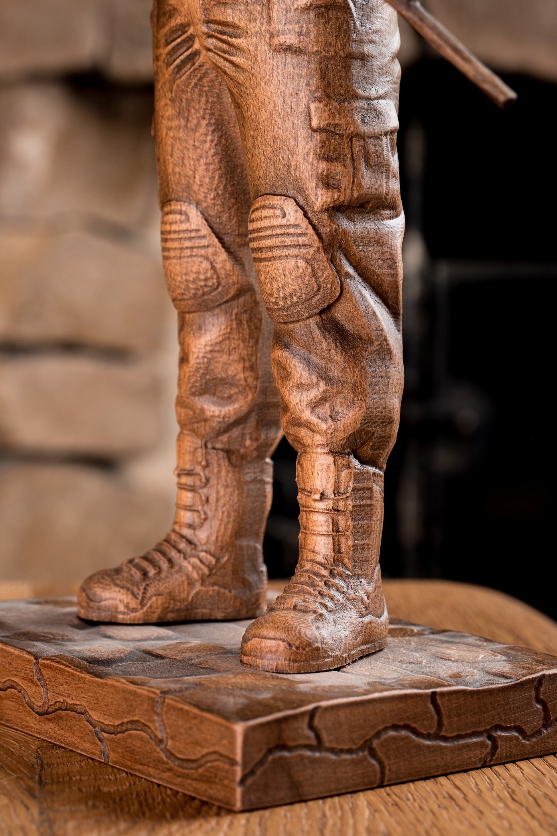 Statuette Wood Sculpture of US Soldier for Shelf Decor on Birthday Anniversary for Husband Father & Brother