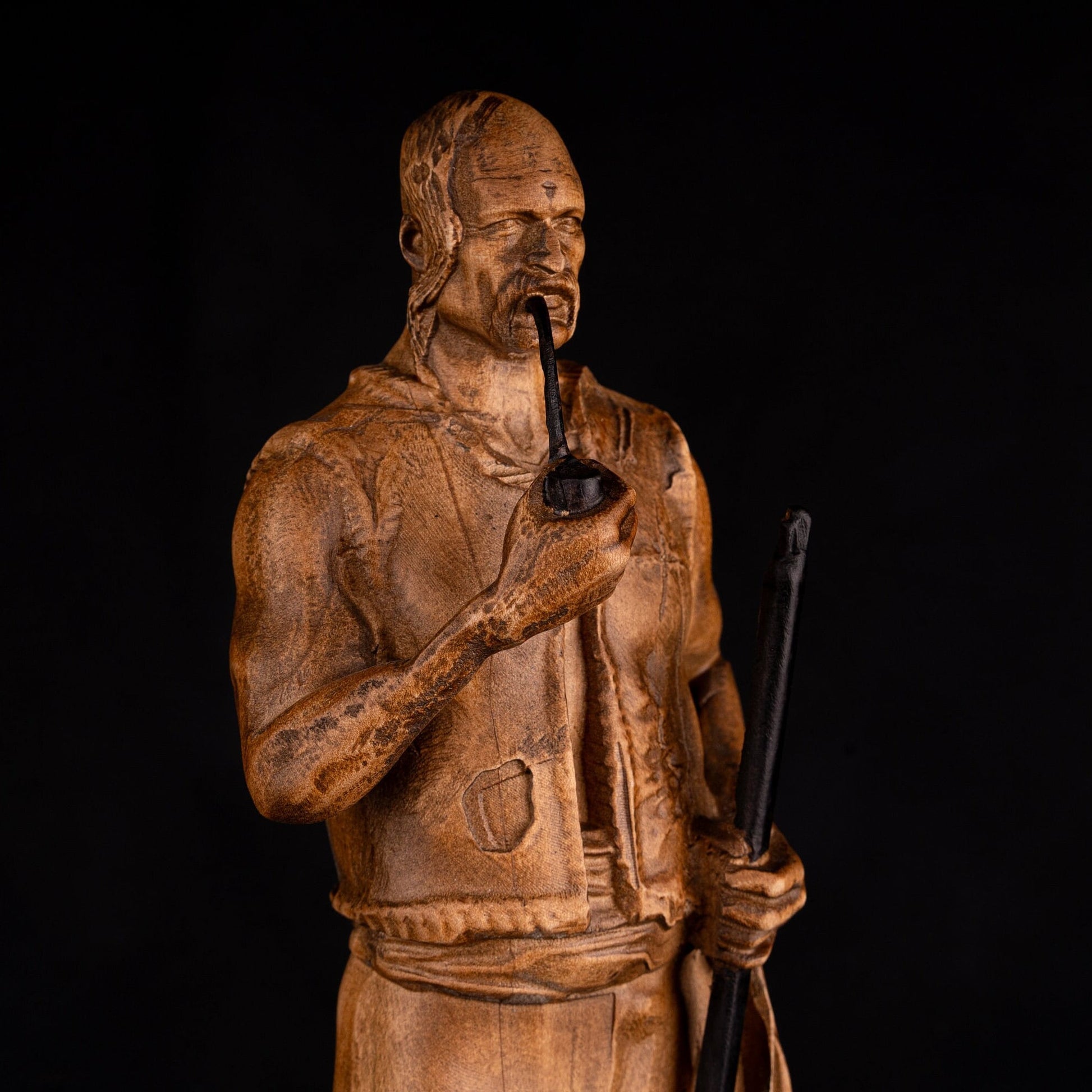 Statuette cossack with tobacco pipe, Wooden boockshelf decor, Wooden figurine, Wood carving sculpture, Ukrainian cossack