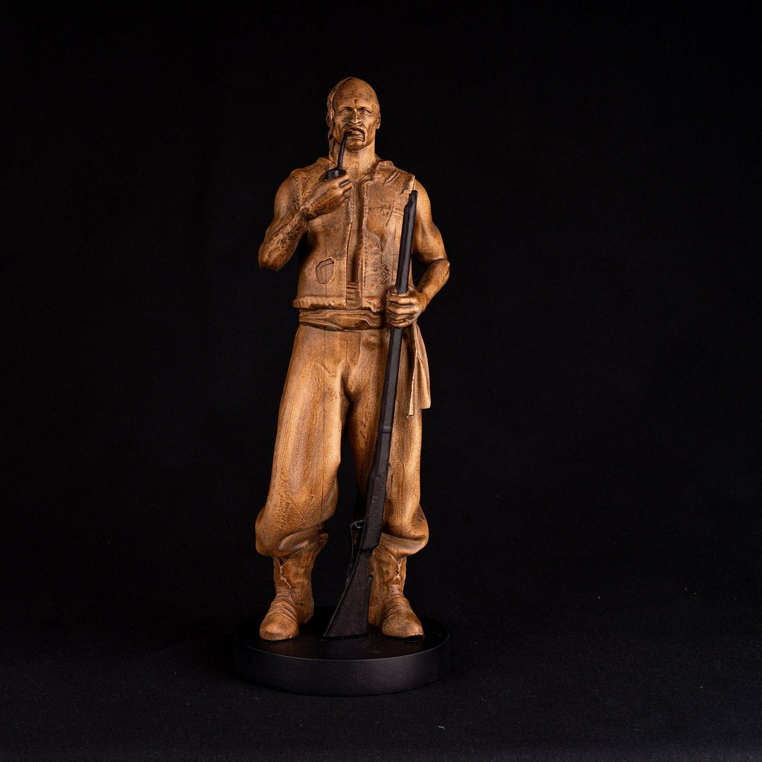 Statuette cossack with tobacco pipe, Wooden boockshelf decor, Wooden figurine, Wood carving sculpture, Ukrainian cossack