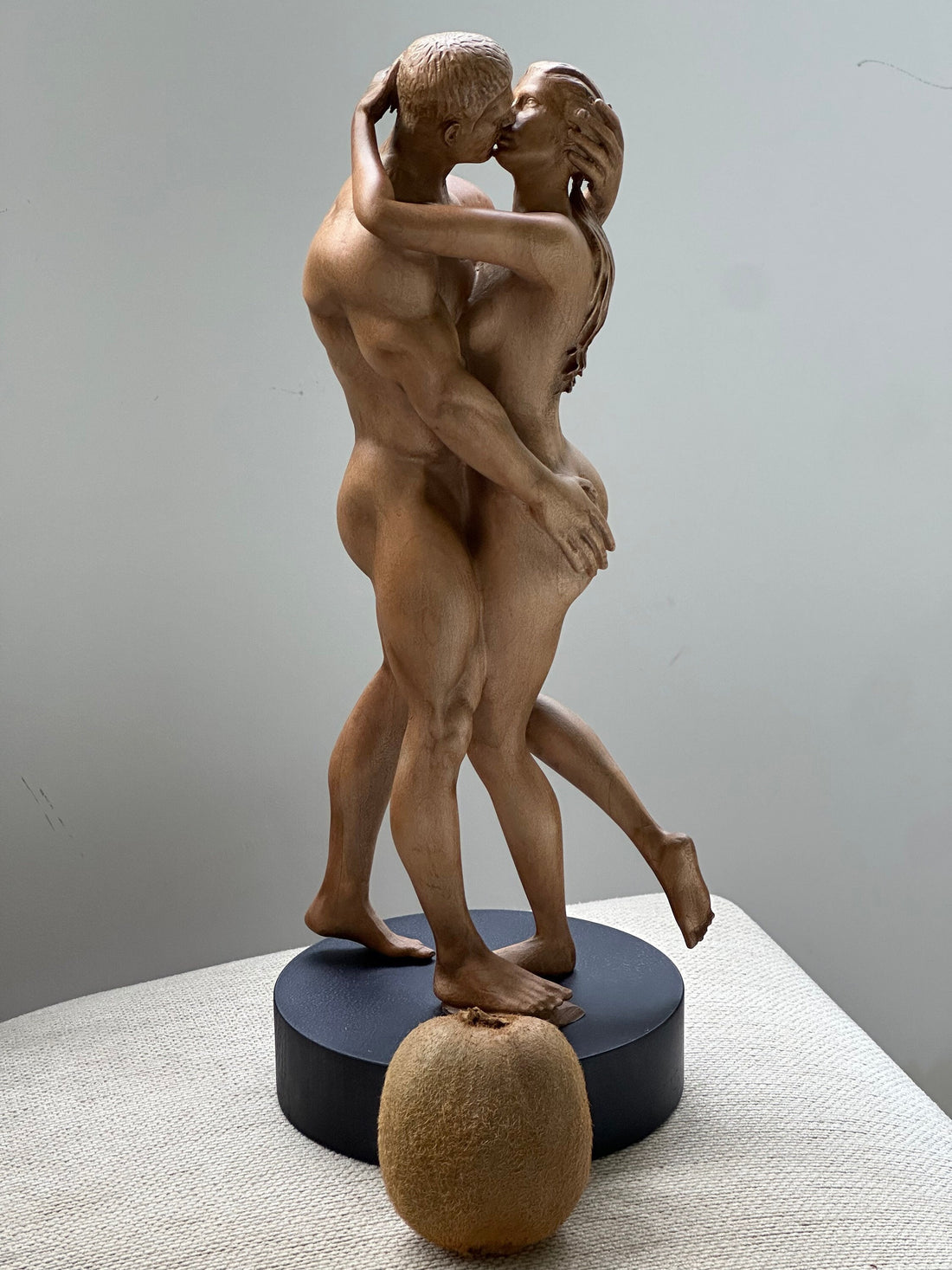 Wood Art Love Sculpture, Kissing Couple Statuette, Men and Woman Statue, Wood Carved Anniversarry Gift Figurine